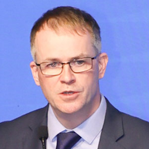 Mr Carl Devlin