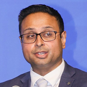 Mr Davendra Dabasia